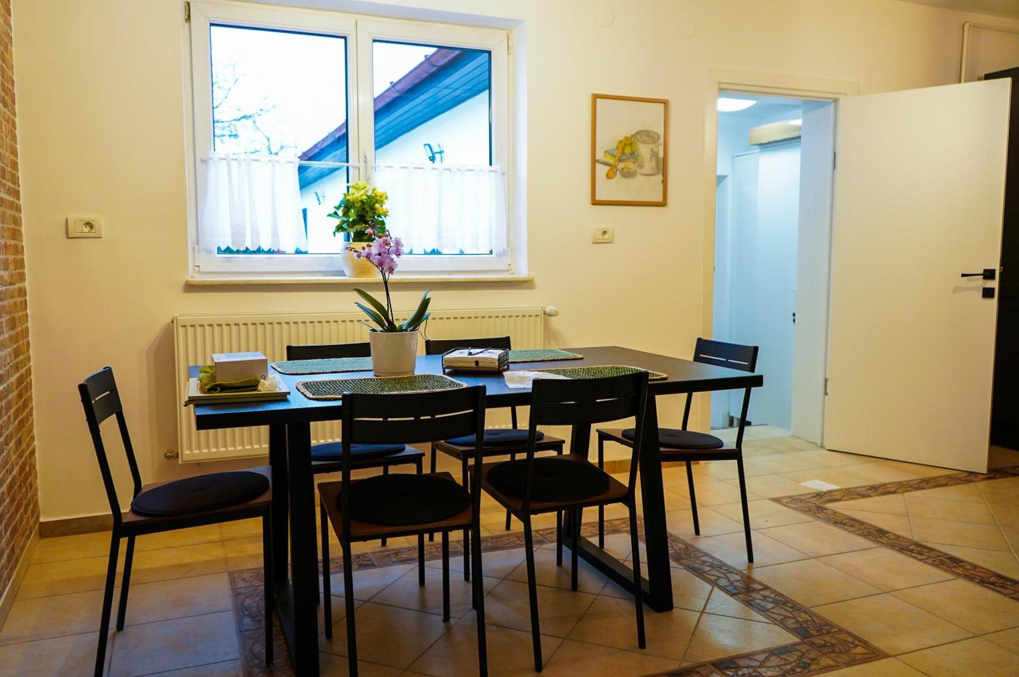 Aristocratic Home Brasov Exterior photo
