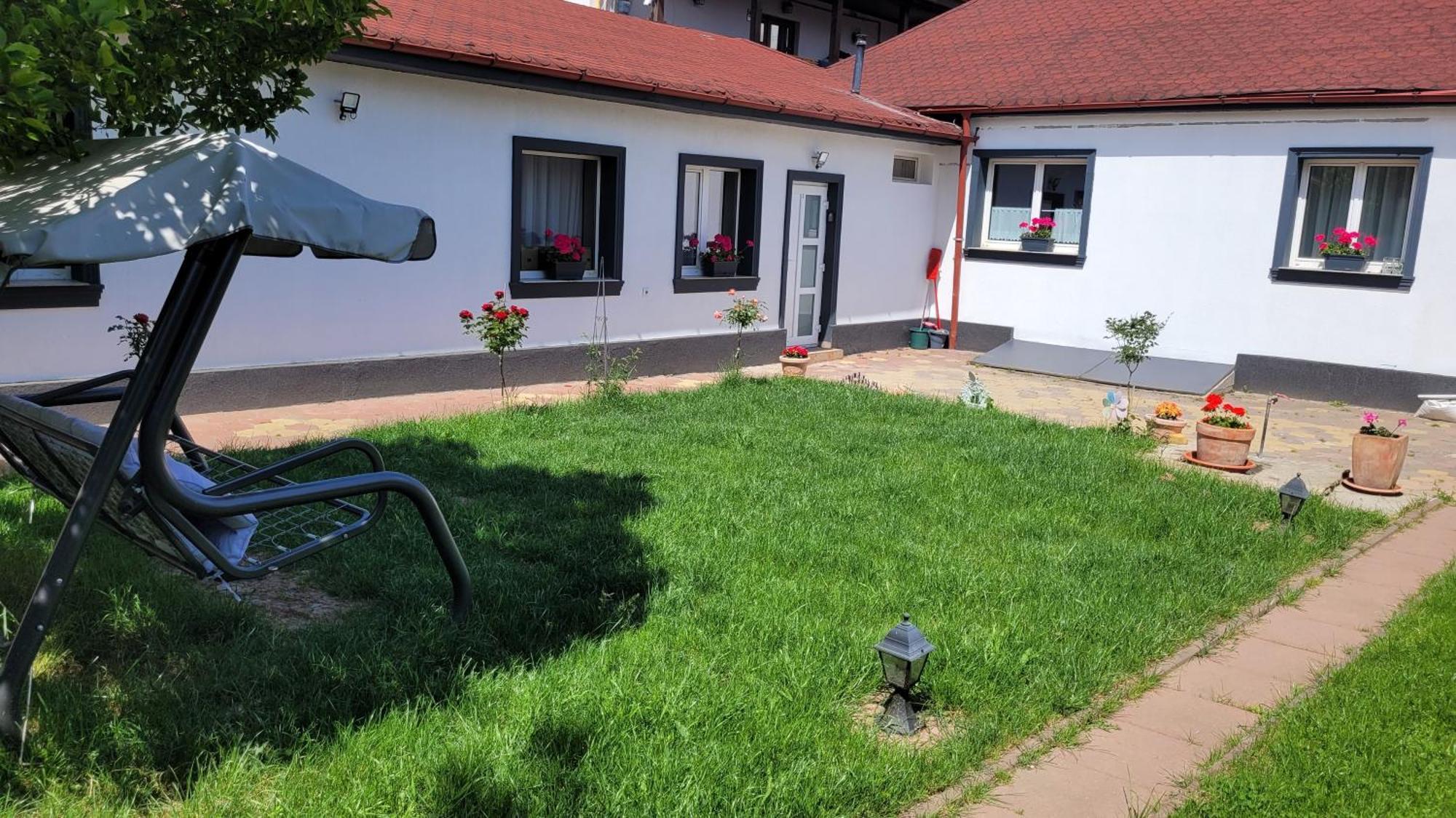 Aristocratic Home Brasov Exterior photo